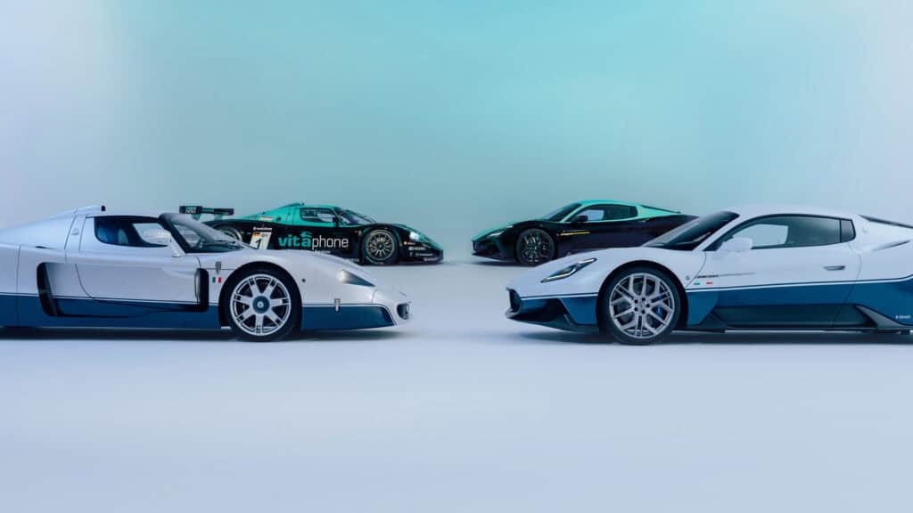 Maserati célèbre le 20ème anniversaire du retour du Trident en compétition avec deux séries spéciales de sa supercar MC20 : les MC20 Icona et MC20 Leggenda. Hommage à la MC12, une voiture légendaire qui a marqué l'histoire de la marque.
