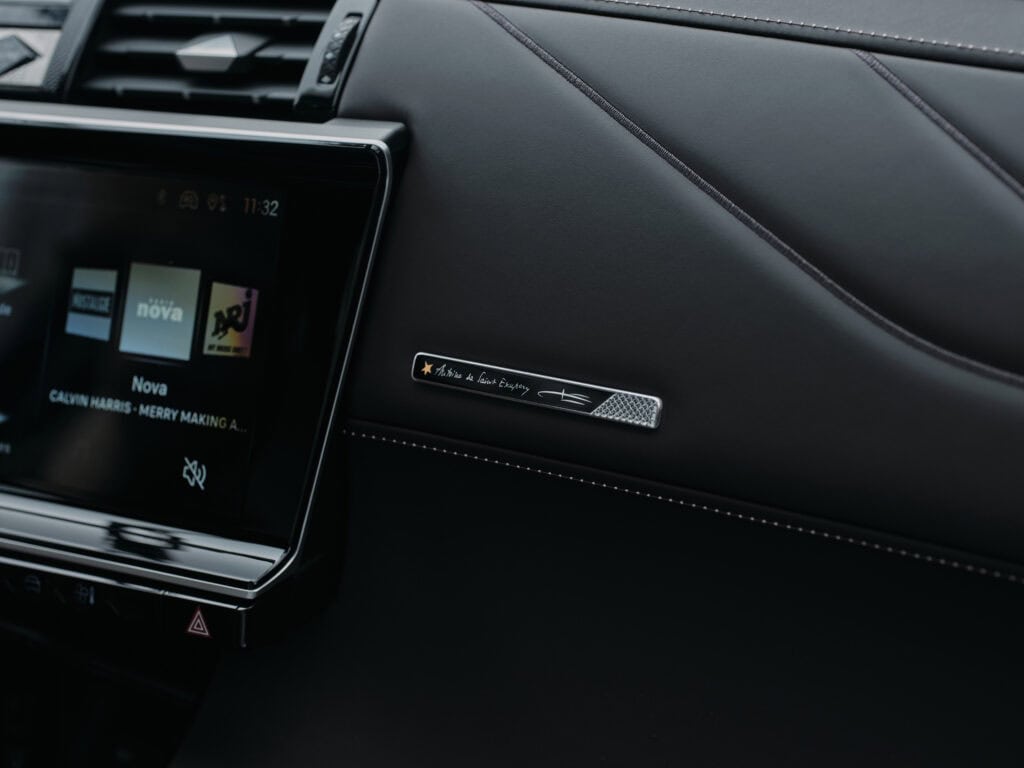 DS Automobiles Maroc dévoile une collection exclusive DS 7 rendant hommage à Antoine de Saint-Exupéry. Découvrez cette édition limitée au design unique et raffiné, inspirée des œuvres du célèbre écrivain.