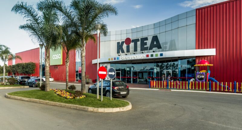 Kitéa inaugure son nouveau magasin "Géant" à Kénitra ! Découvrez un large choix de meubles et d'objets de décoration pour aménager votre intérieur. Profitez d'un espace de 4000m² et d'un parcours client optimisé.