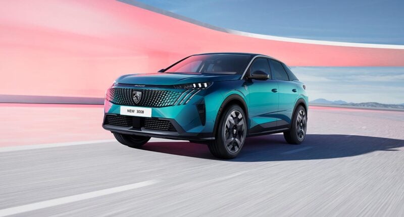 Découvrez le nouveau Peugeot 3008, un SUV compact hybride qui allie design élégant, technologie de pointe et confort de conduite. Avec son i-Cockpit® révolutionnaire et ses motorisations hybrides performantes, il est désormais disponible au Maroc.