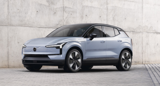 Découvrez le nouveau Volvo EX30, un SUV compact 100% électrique, idéal pour la ville et les trajets quotidiens. Profitez d'une conduite douce et silencieuse, d'une autonomie confortable et d'un design scandinave élégant. Disponible dès maintenant au Maroc.