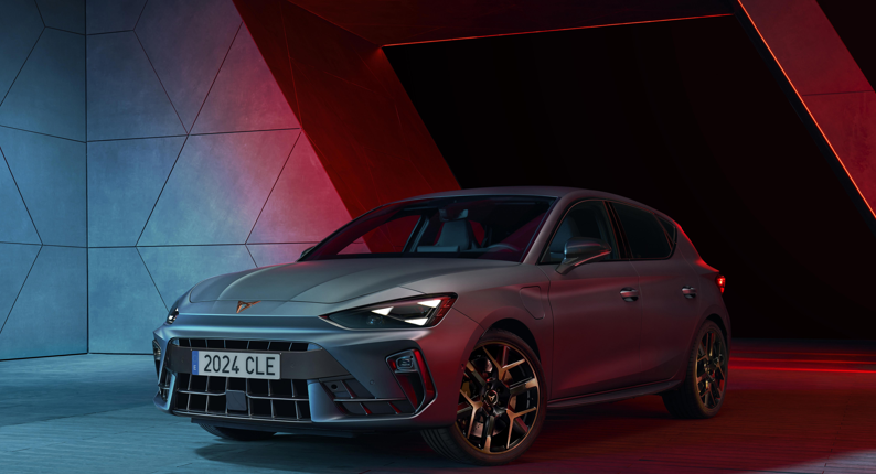 Découvrez la nouvelle CUPRA Leon au Maroc. Cette compacte sportive allie performance, design et technologie. Comparez les finitions Carbon et Cooper et trouvez le concessionnaire le plus proche.