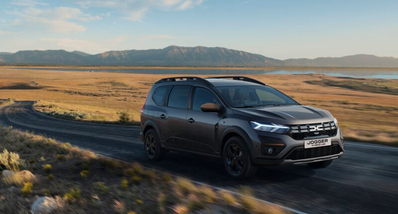 Découvrez le nouveau Dacia Jogger Hybrid 140, le premier modèle hybride de la marque au Maroc. Un SUV familial spacieux, économique et respectueux de l'environnement.