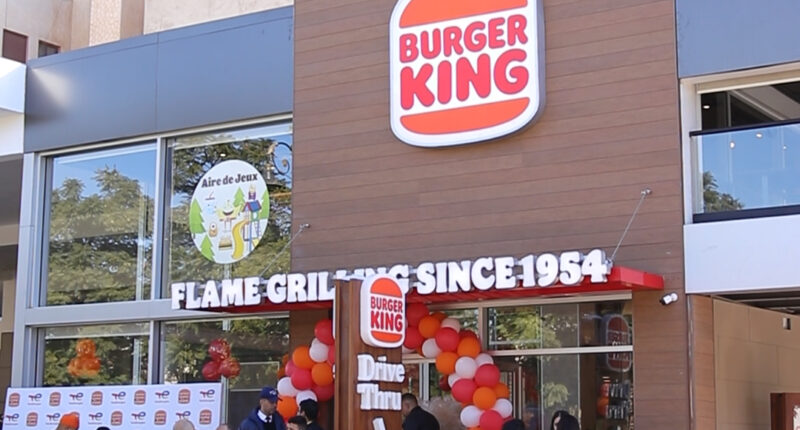 Burger King ouvre son premier restaurant à Settat ! Découvrez le nouveau lieu incontournable pour les amateurs de burgers dans la ville.