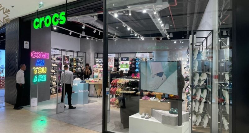 Découvrez le nouveau magasin Crocs à Casablanca ! Retrouvez les dernières collections de chaussures confortables et tendance dans un espace dédié.