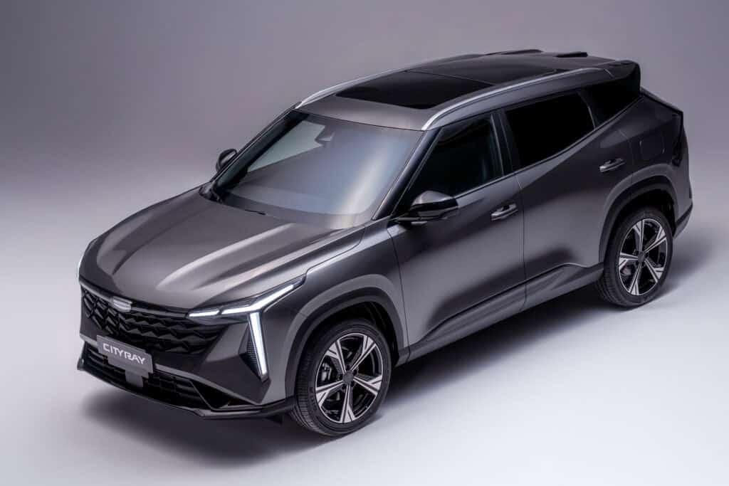 Découvrez le nouveau SUV compact Geely Cityray, un concurrent direct du Hyundai Tucson. Design dynamique, motorisation performante et prix attractif, tout y est pour séduire.