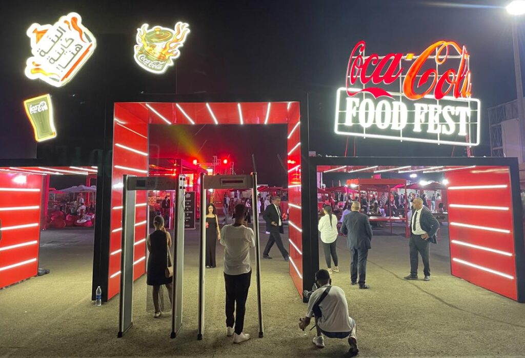 Le Coca-Cola Food Festival s'installe au Morocco Mall à Casablanca avec des concerts de Benny Adam et Stormy, des démonstrations du Chef Simo et de nombreuses animations. Découvrez le programme complet du weekend.